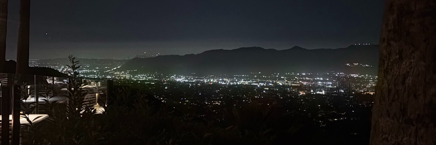 karenn_ig's profile banner image
