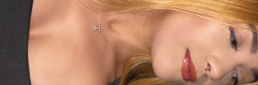 isabela777_'s profile banner image