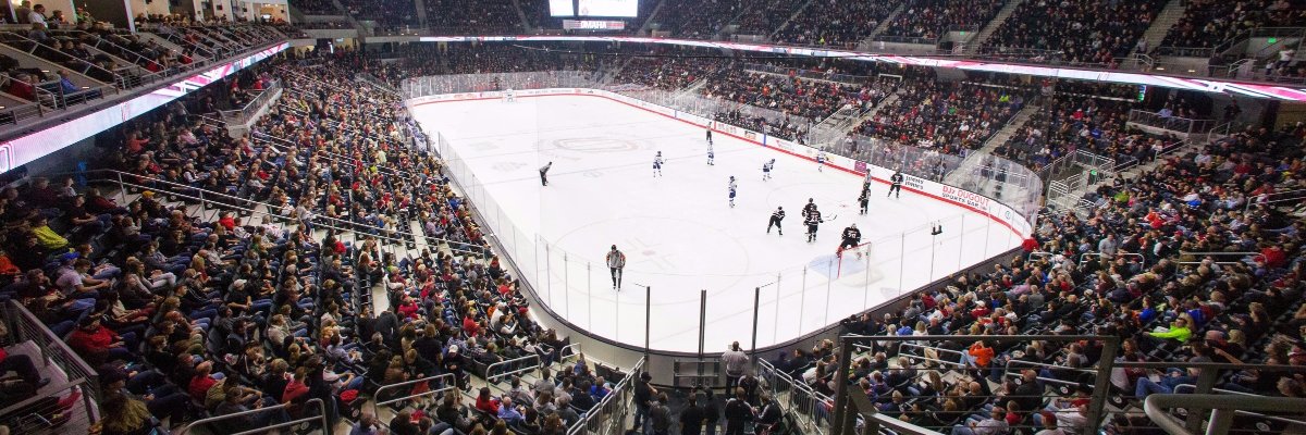UNO Blue Line Club banner
