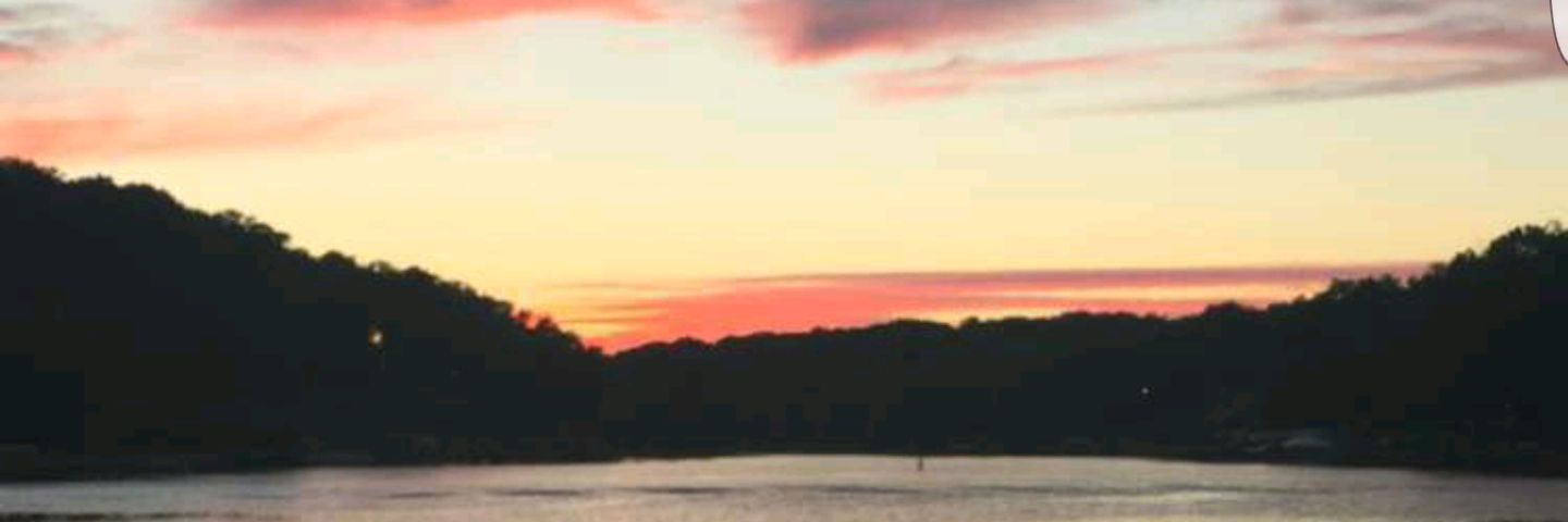 tayvantez32's profile banner image