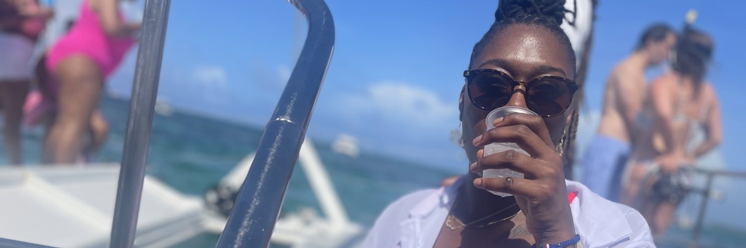 divinely_Tee's profile banner image