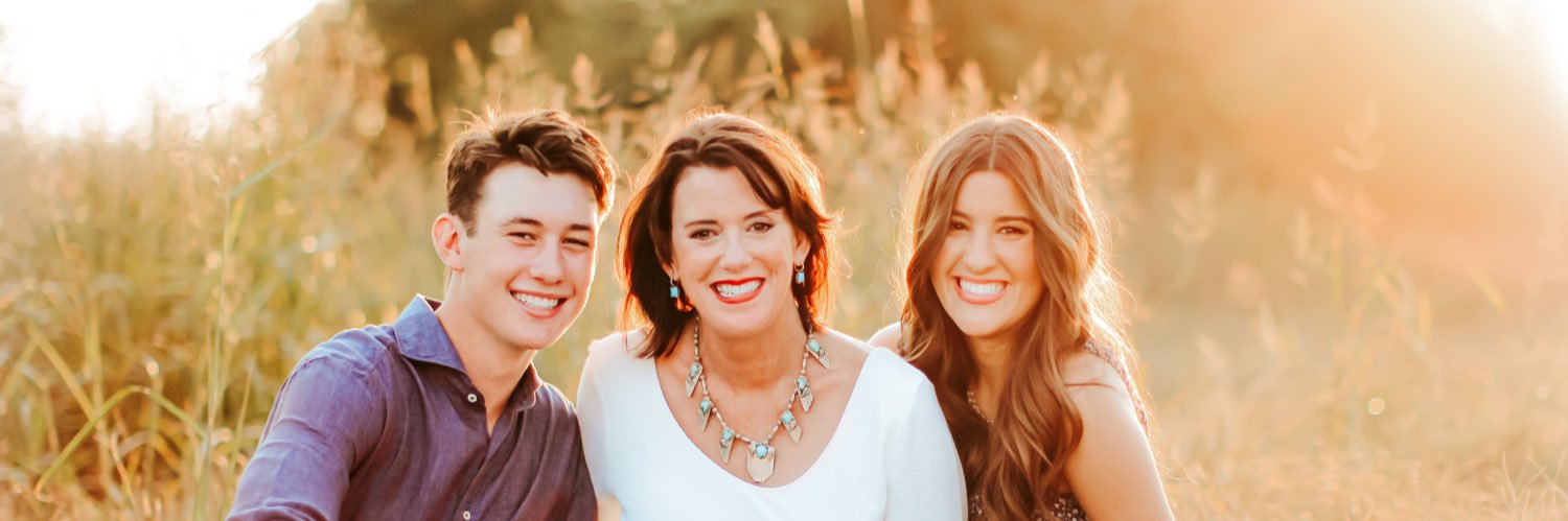 leannegbarlow's profile banner image