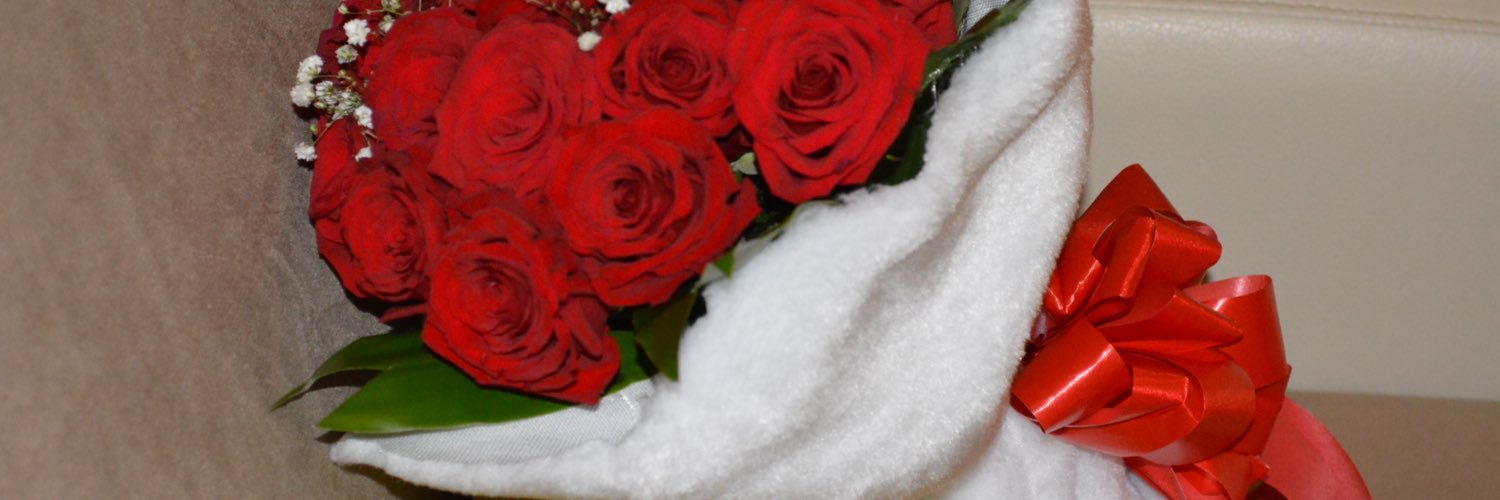 Mooonii45's profile banner image