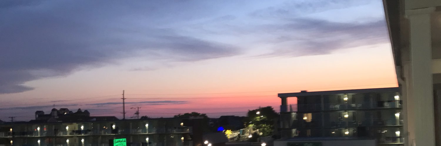 moureenxo's profile banner image