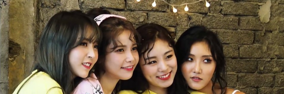 Moon__1222's profile banner image