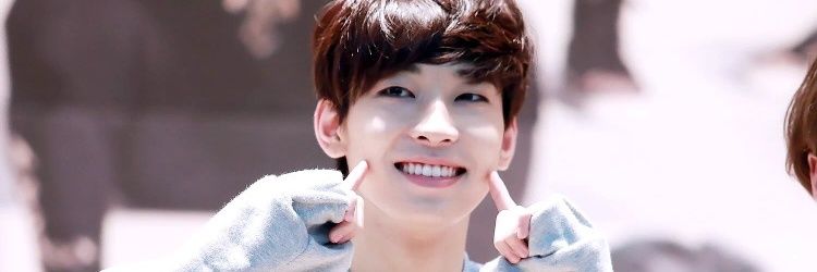 Ly_1101's profile banner image