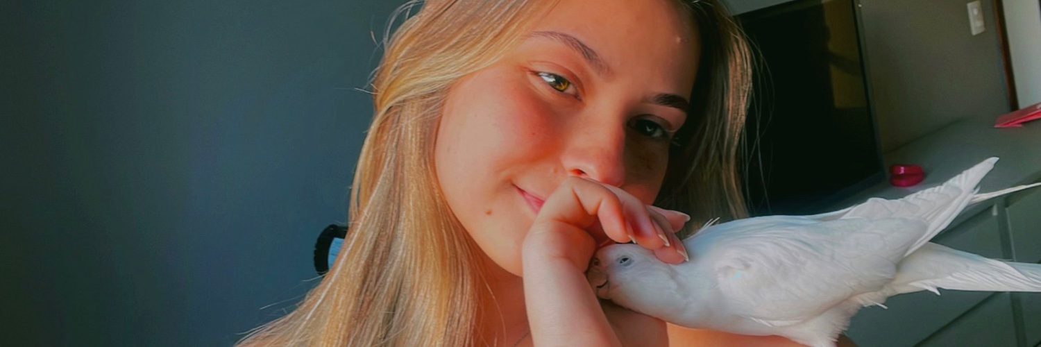 julialopsc's profile banner image