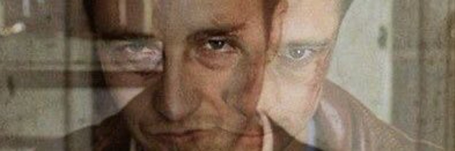 M banner