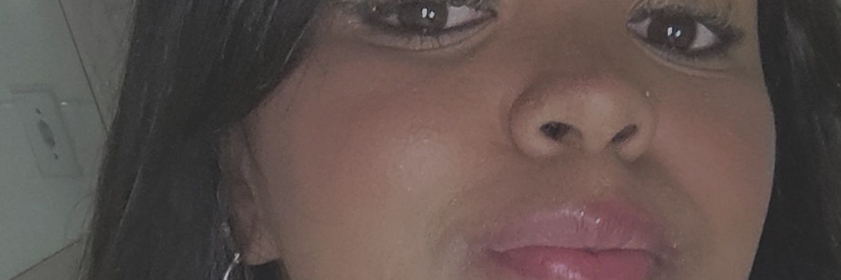 CarolineThaira's profile banner image