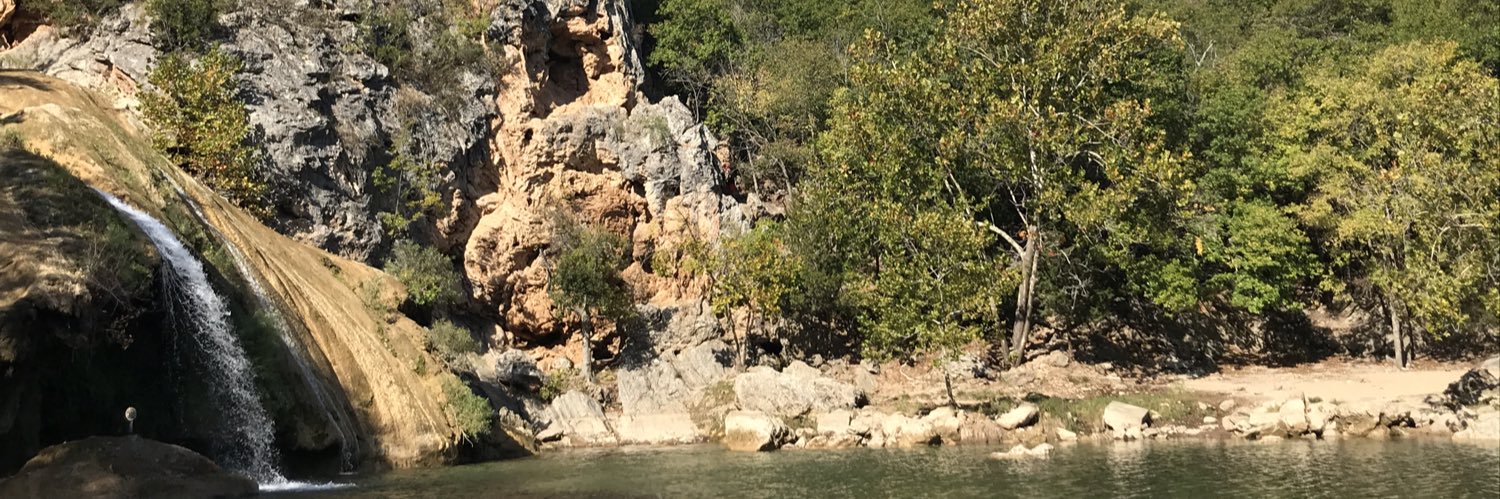 RoseMoC4's profile banner image