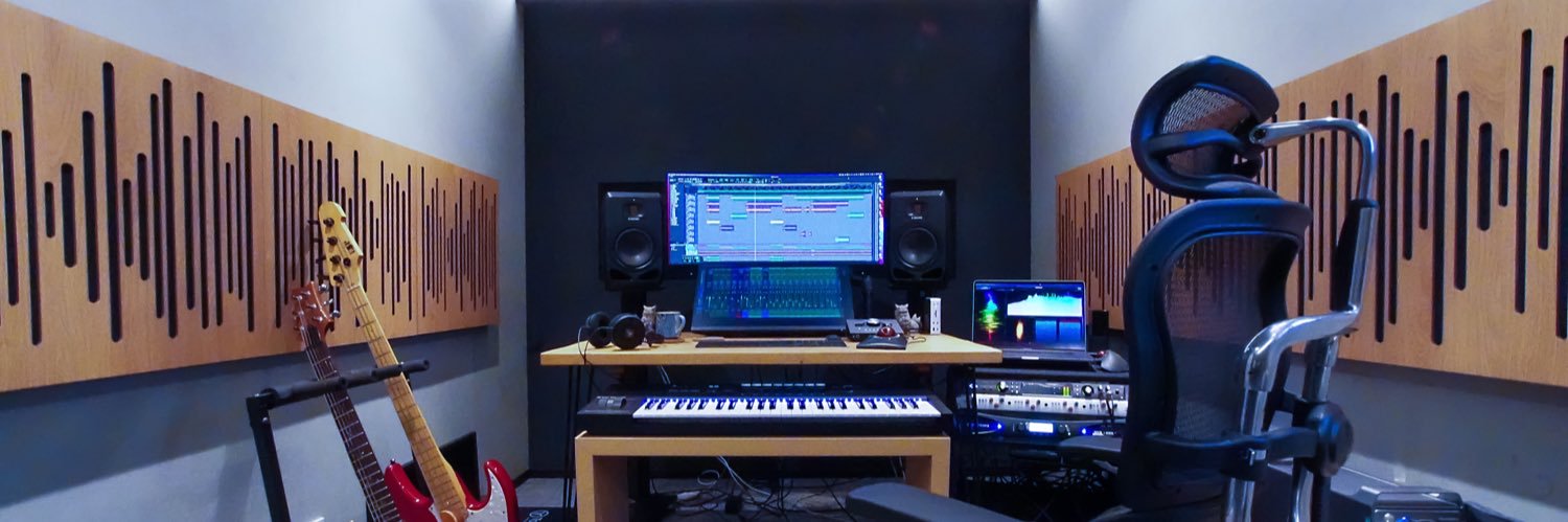 amixsxi's profile banner image