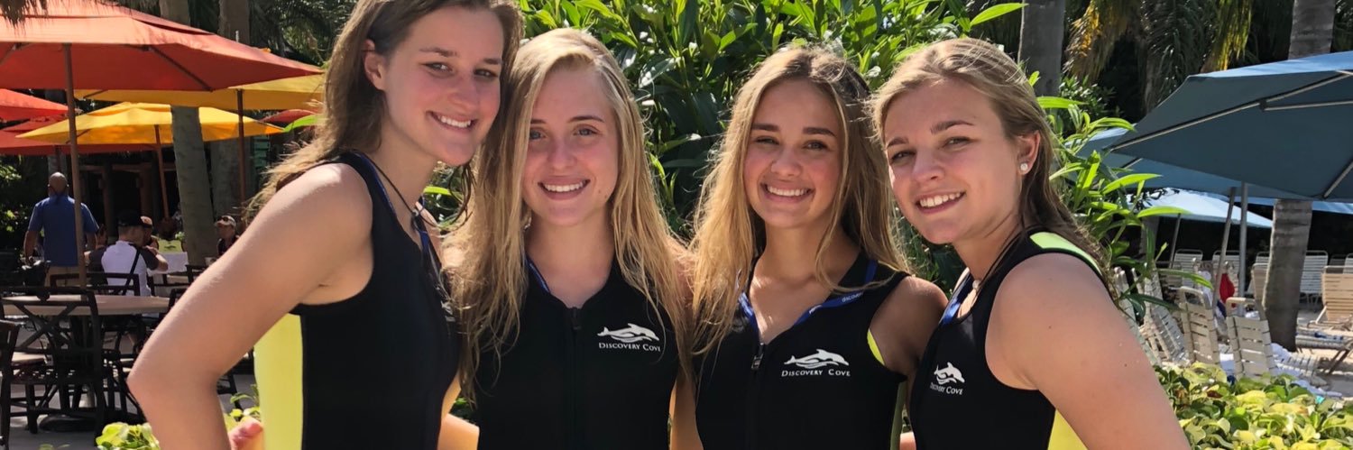izzycalabro's profile banner image