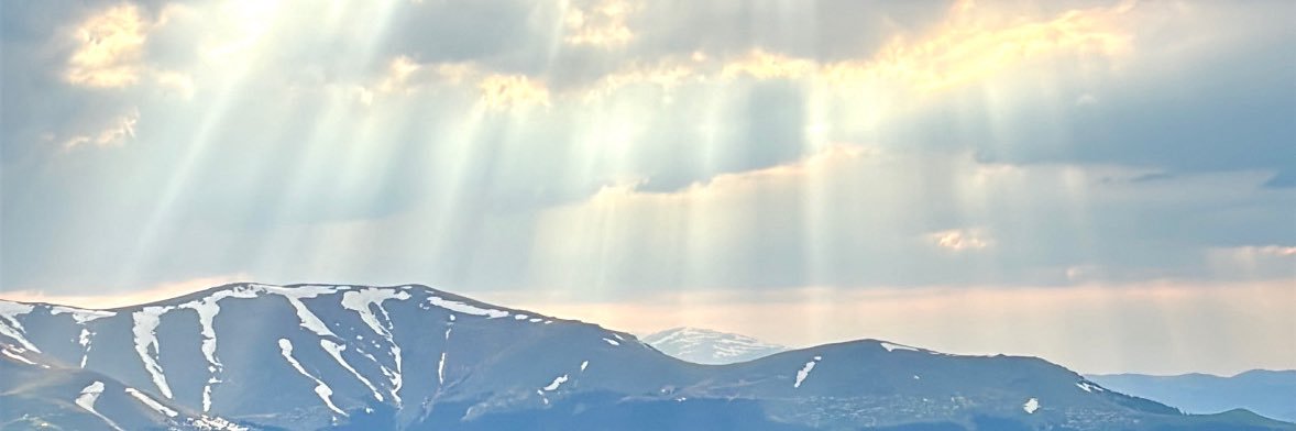 laughcrydaily's profile banner image