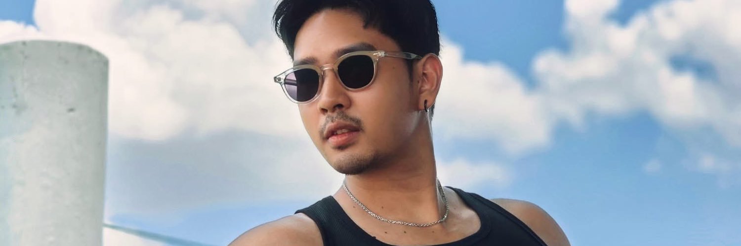 Poyeshi's profile banner image