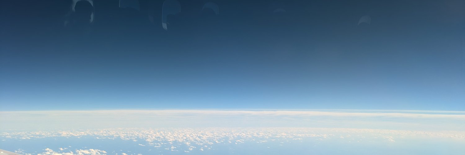 com1b1met's profile banner image