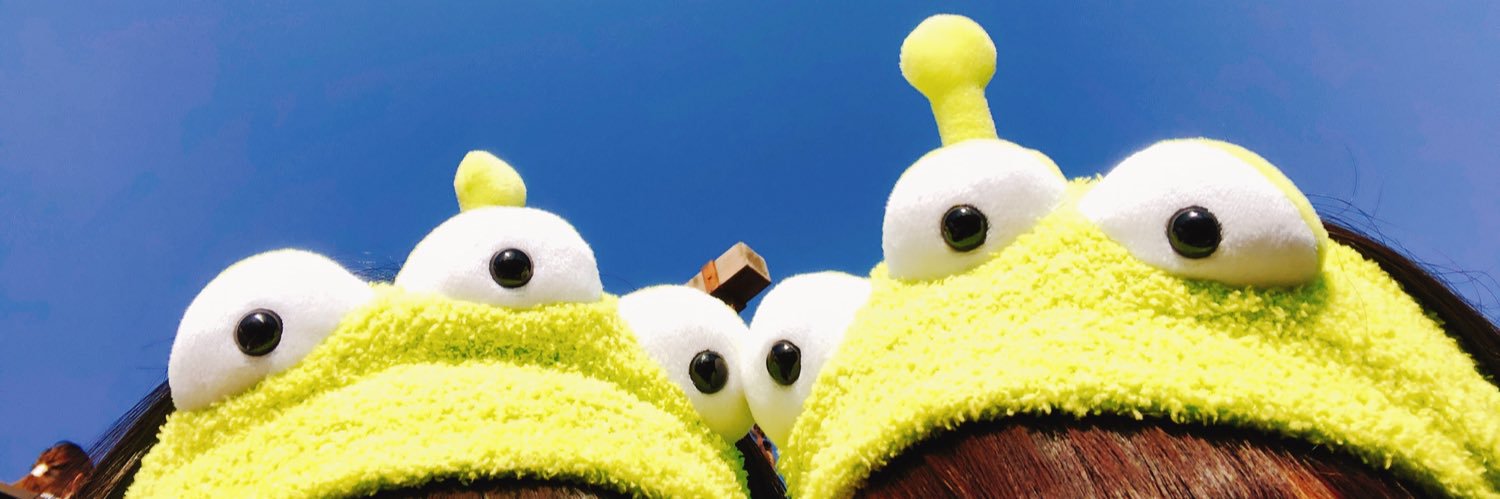 riri_mkmn's profile banner image