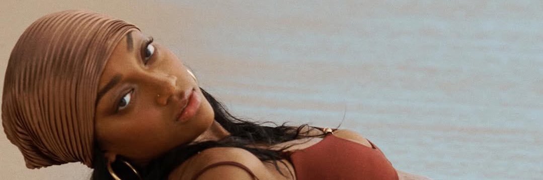 hoopsandlaughs's profile banner image