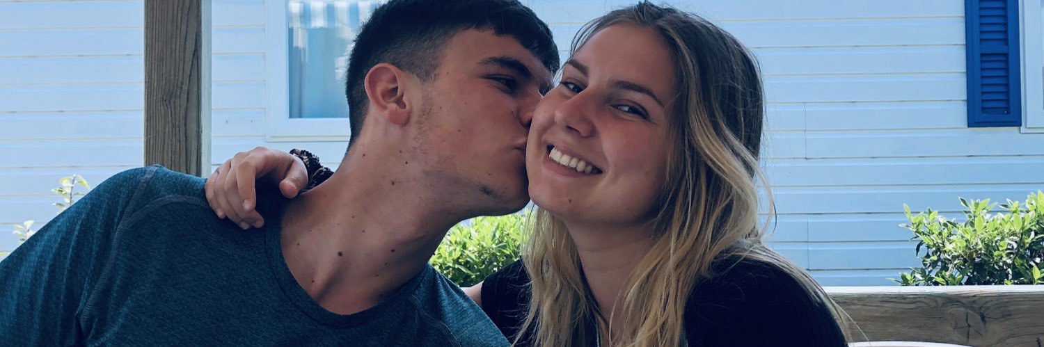 anaisclaudee's profile banner image