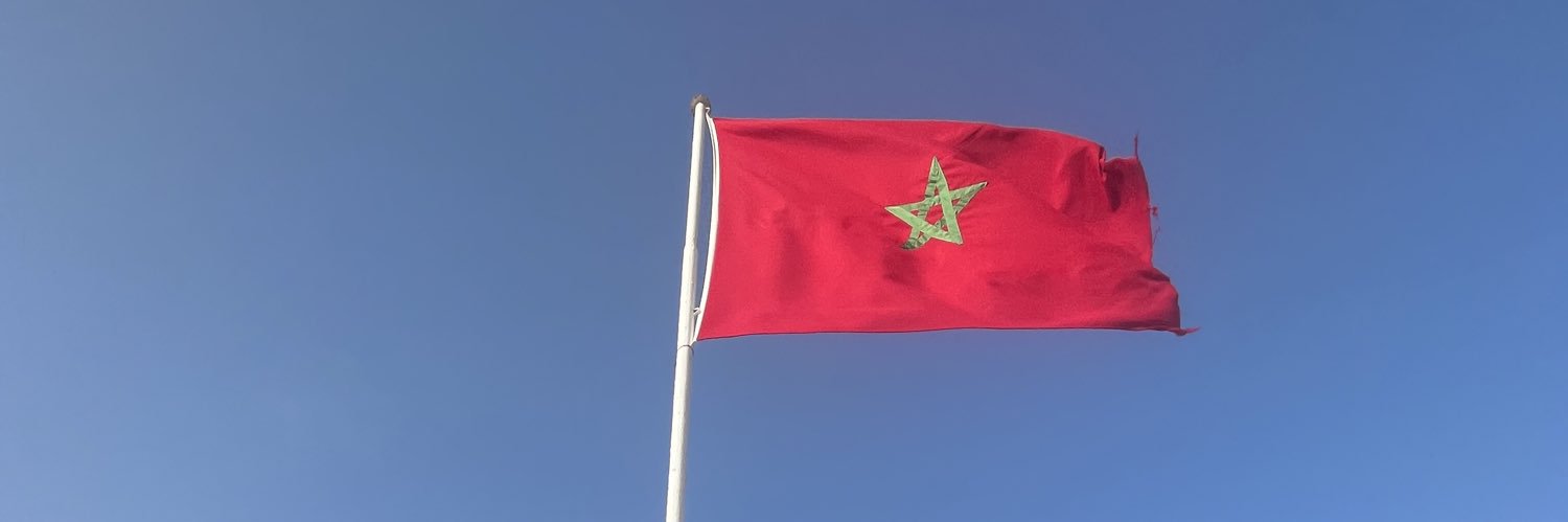 Jawed banner