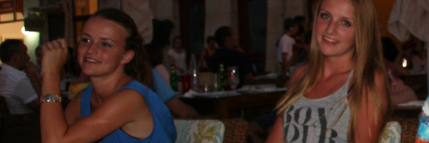 elineschrijvers's profile banner image