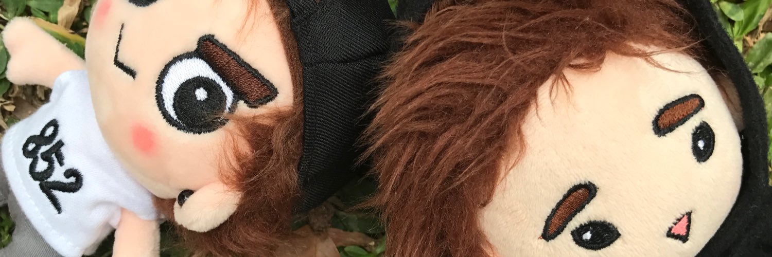 panapupae's profile banner image