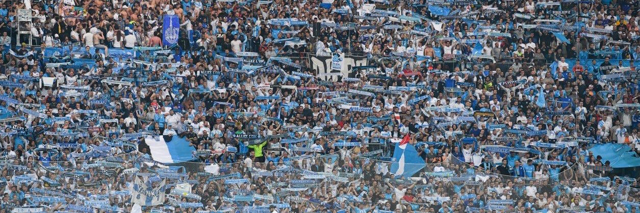 LIVEOM's profile banner image