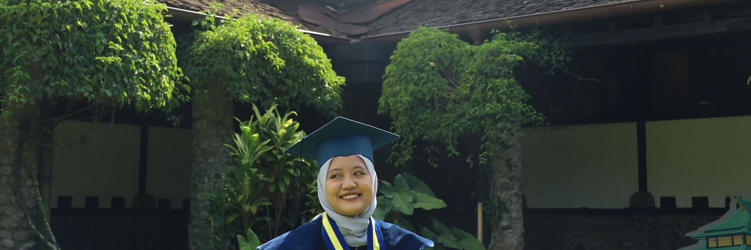 toeantoen's profile banner image