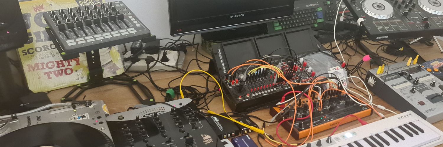 elemendoza's profile banner image