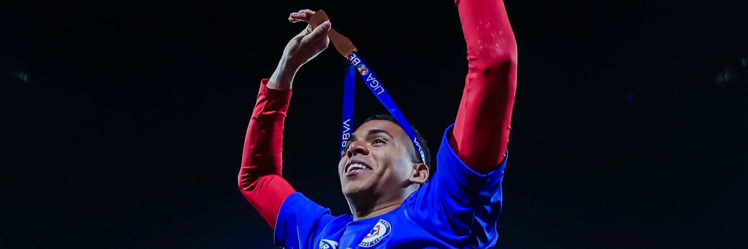Sofía.🤍 banner