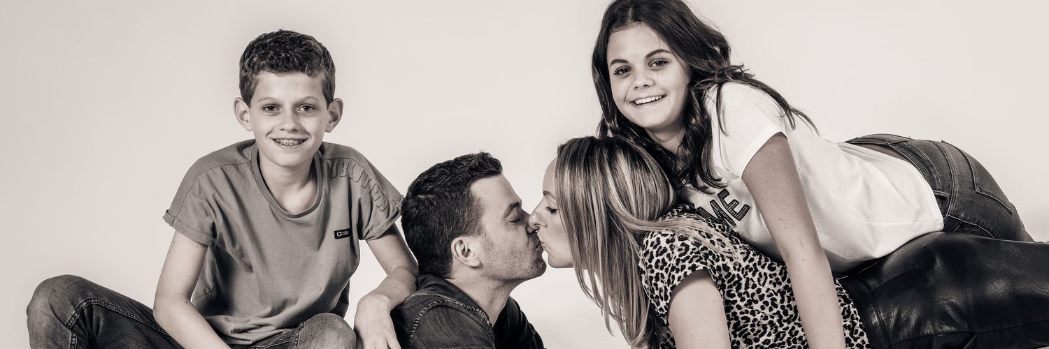 MarkBevelander's profile banner image