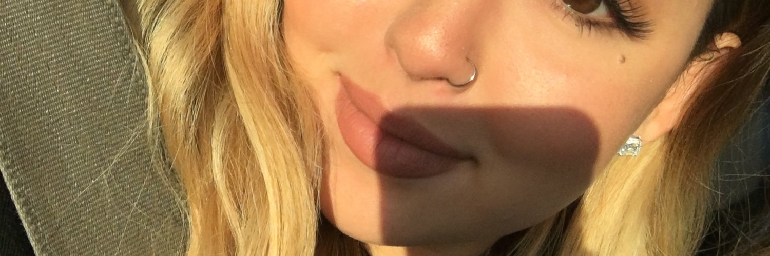 carolynldv's profile banner image