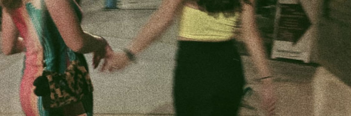 izzyy_bee's profile banner image
