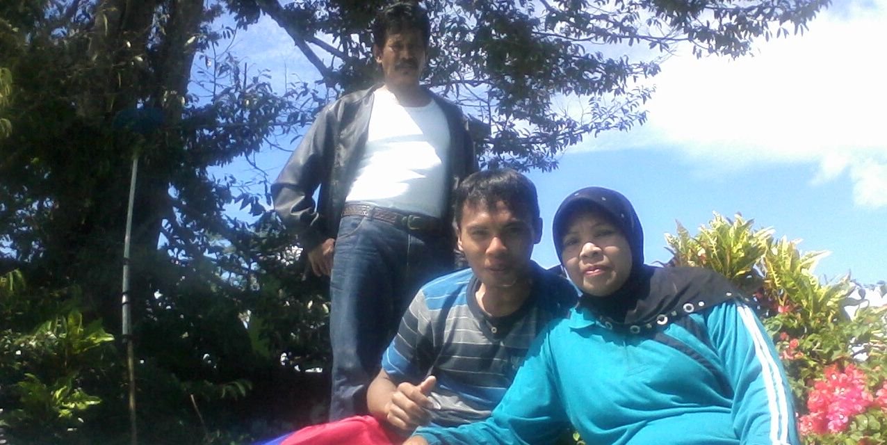 UkhyKae's profile banner image