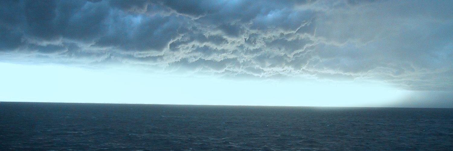 Alooee's profile banner image