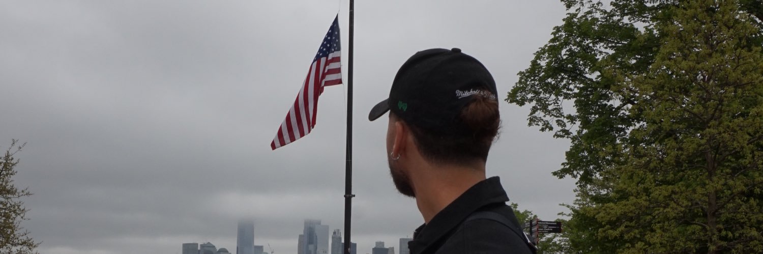 Caam77rld's profile banner image