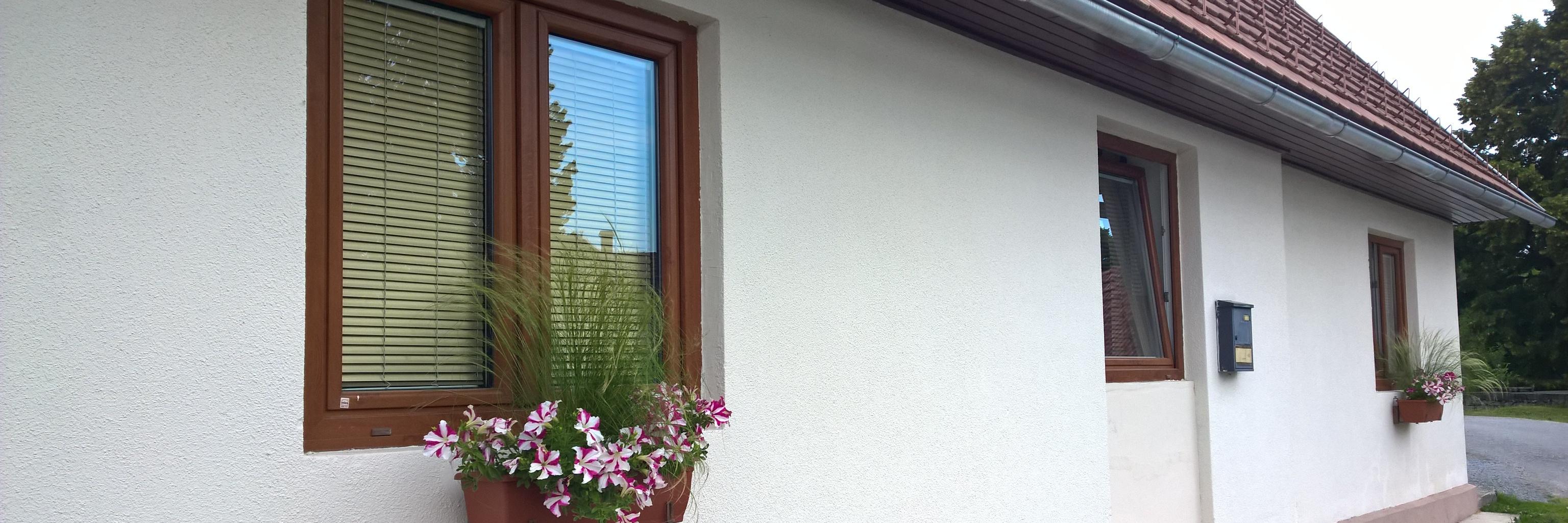 ApartmentHouseP's profile banner image