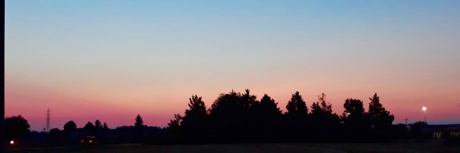 DeboraManzoli's profile banner image