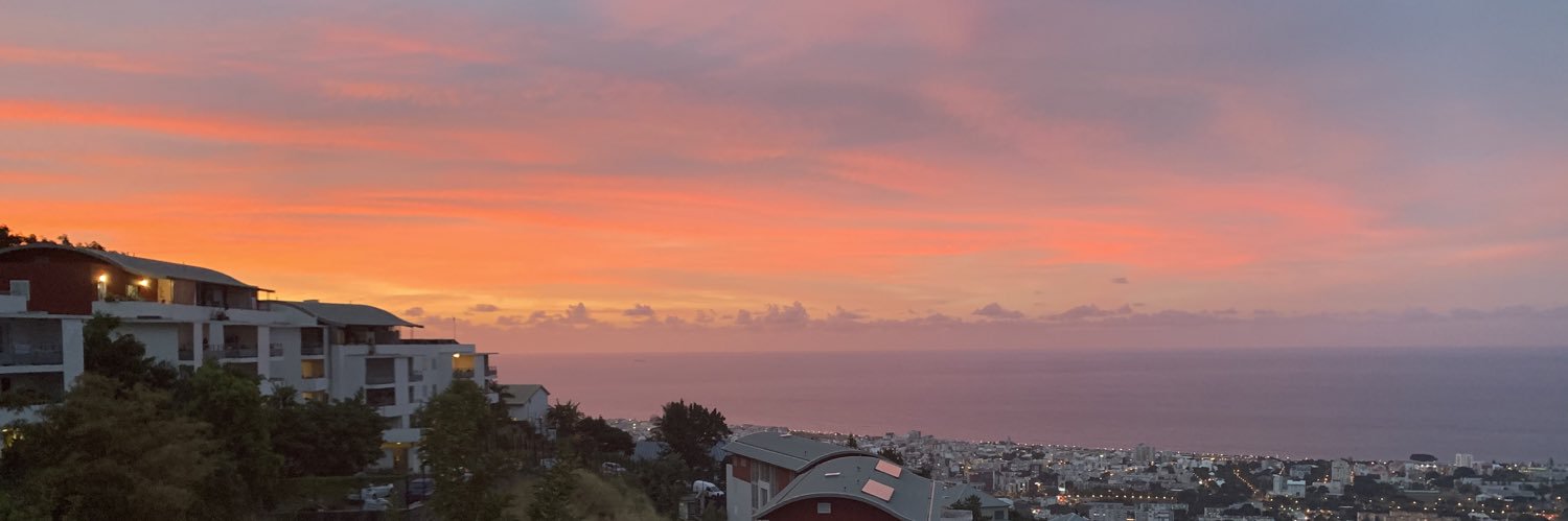 roveuch's profile banner image