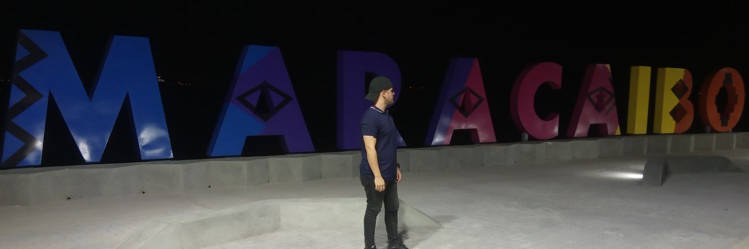 elmrsanz's profile banner image