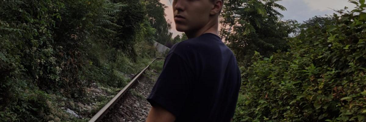 dvoimeni's profile banner image