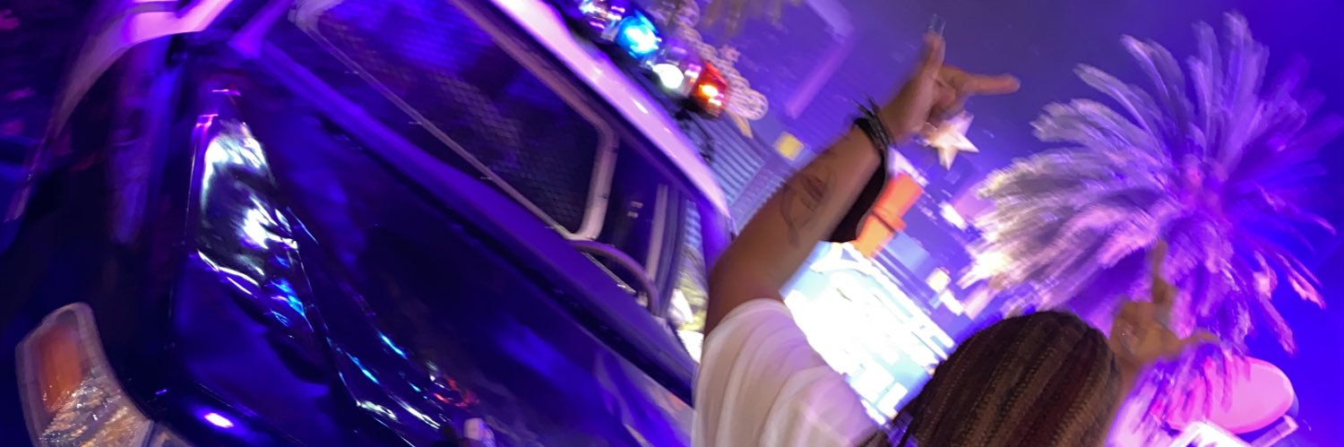 Gloriouslyx's profile banner image