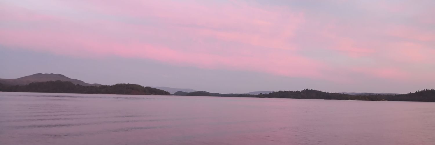 justine Lindsay 💇🏼‍♀️ banner