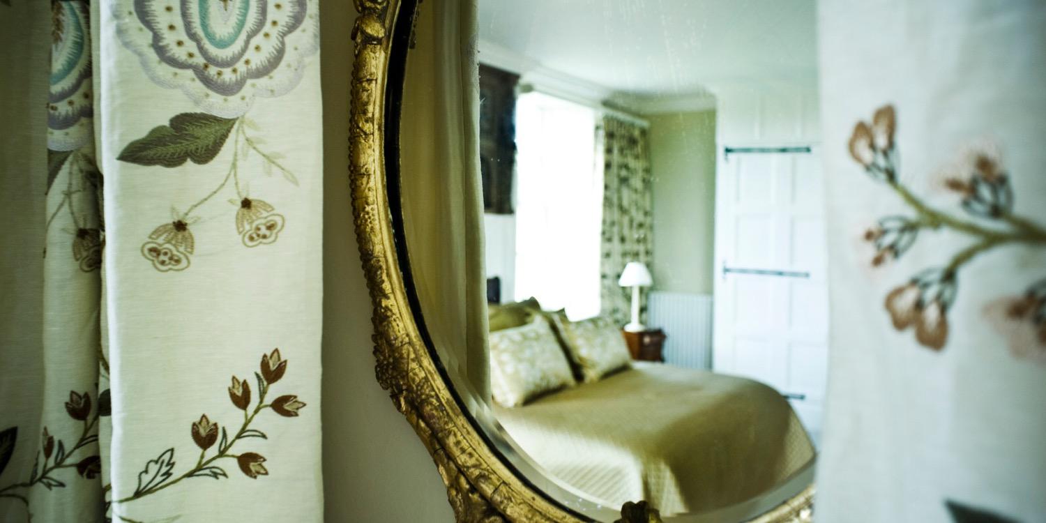 readinteriors's profile banner image