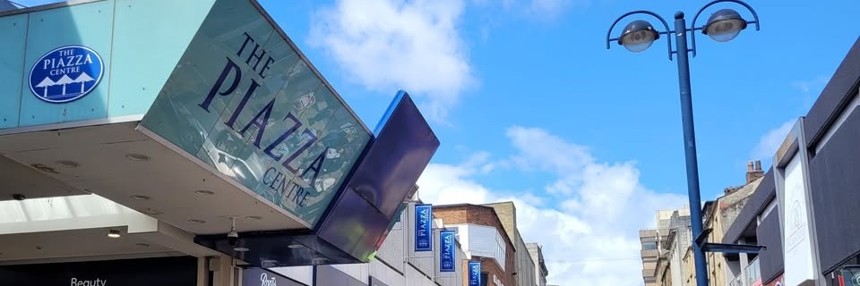 Piazza Centre HD banner