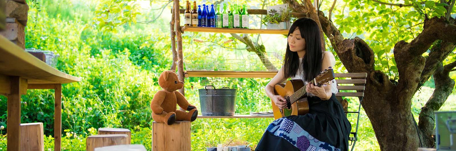 畑中摩美＊ギター弾き語りシンガーソングライター banner