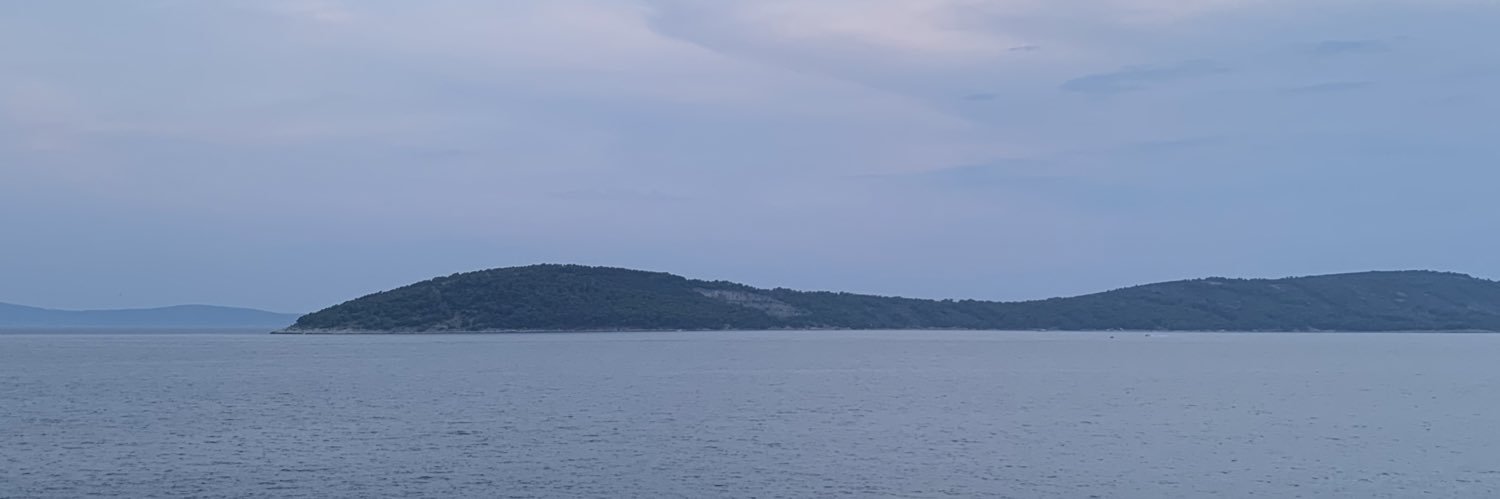hil_samuel's profile banner image