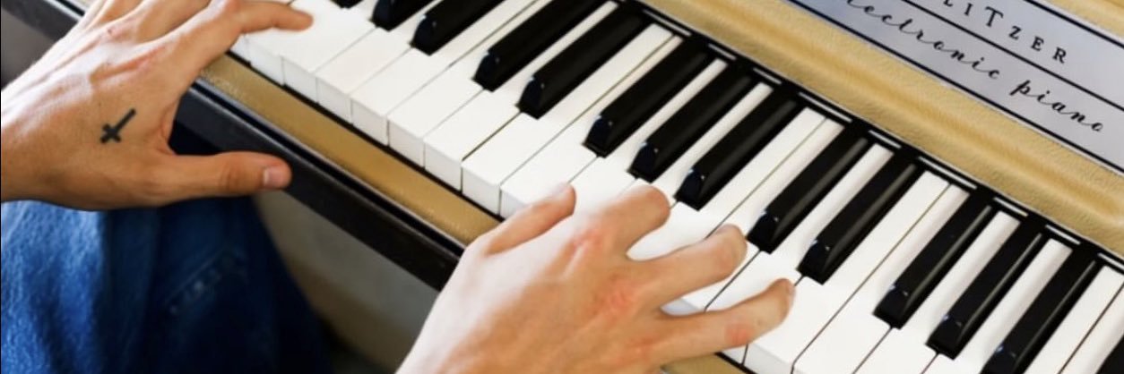 María Belén 💋🪩 banner