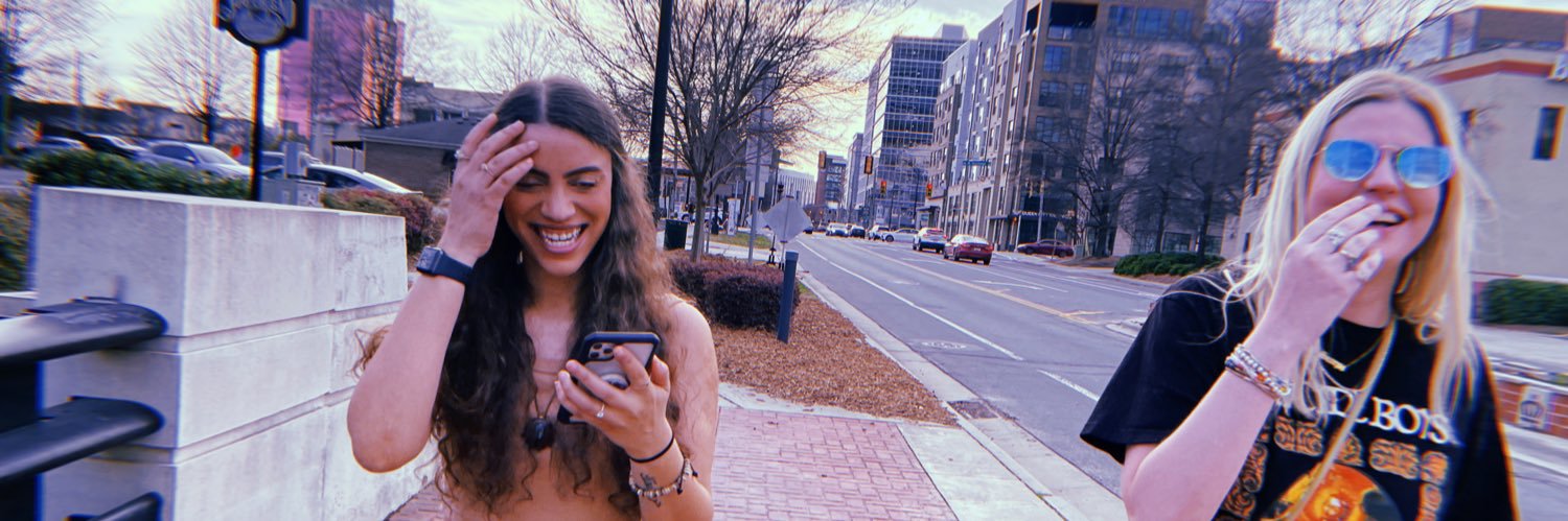 luvcarolineee's profile banner image