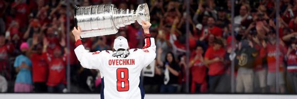 TaylorWeeks_13's profile banner image