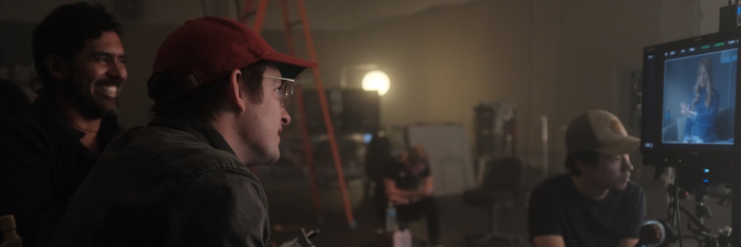 galinfoley's profile banner image